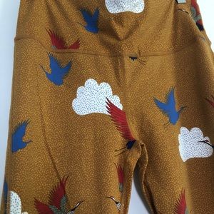 High waisted leggings